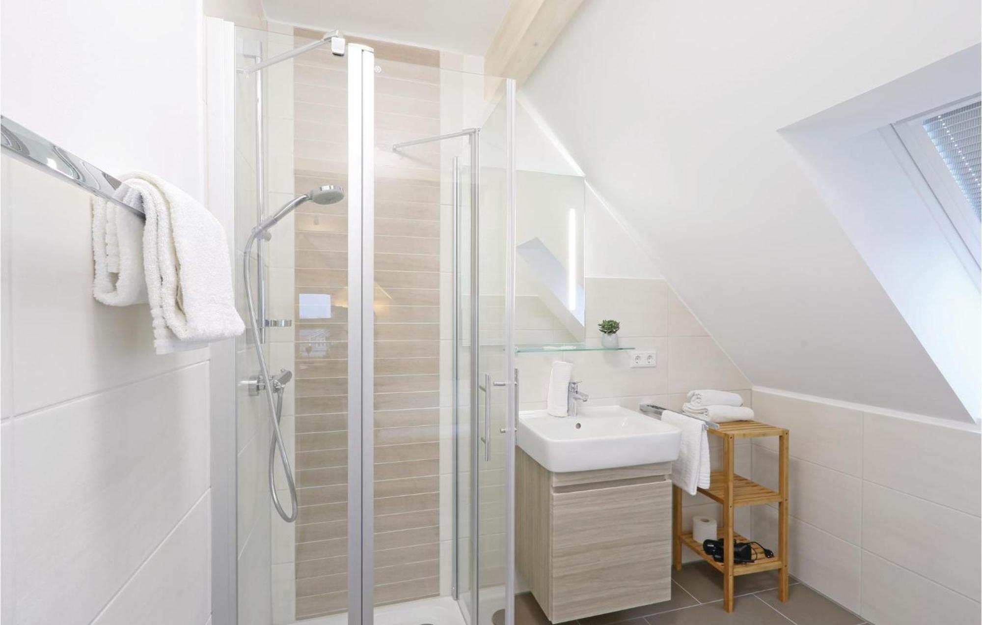 Amazing Apartment In Dagebuell With Kitchenette Eksteriør billede