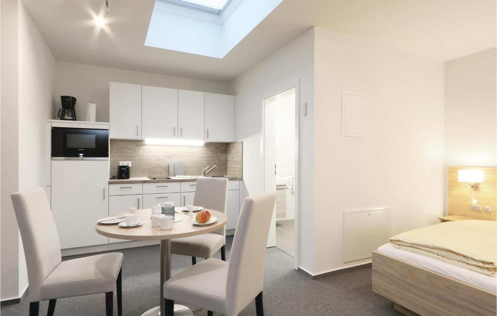 Amazing Apartment In Dagebuell With Kitchenette Eksteriør billede