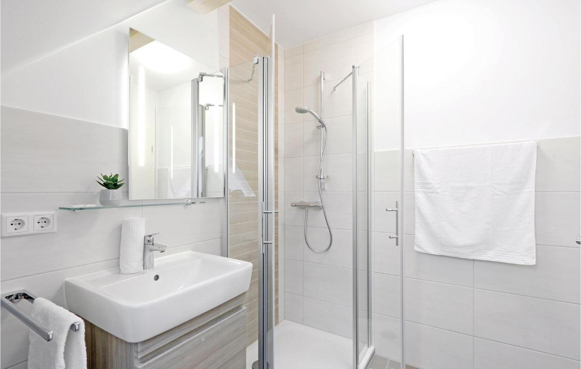 Amazing Apartment In Dagebuell With Kitchenette Eksteriør billede